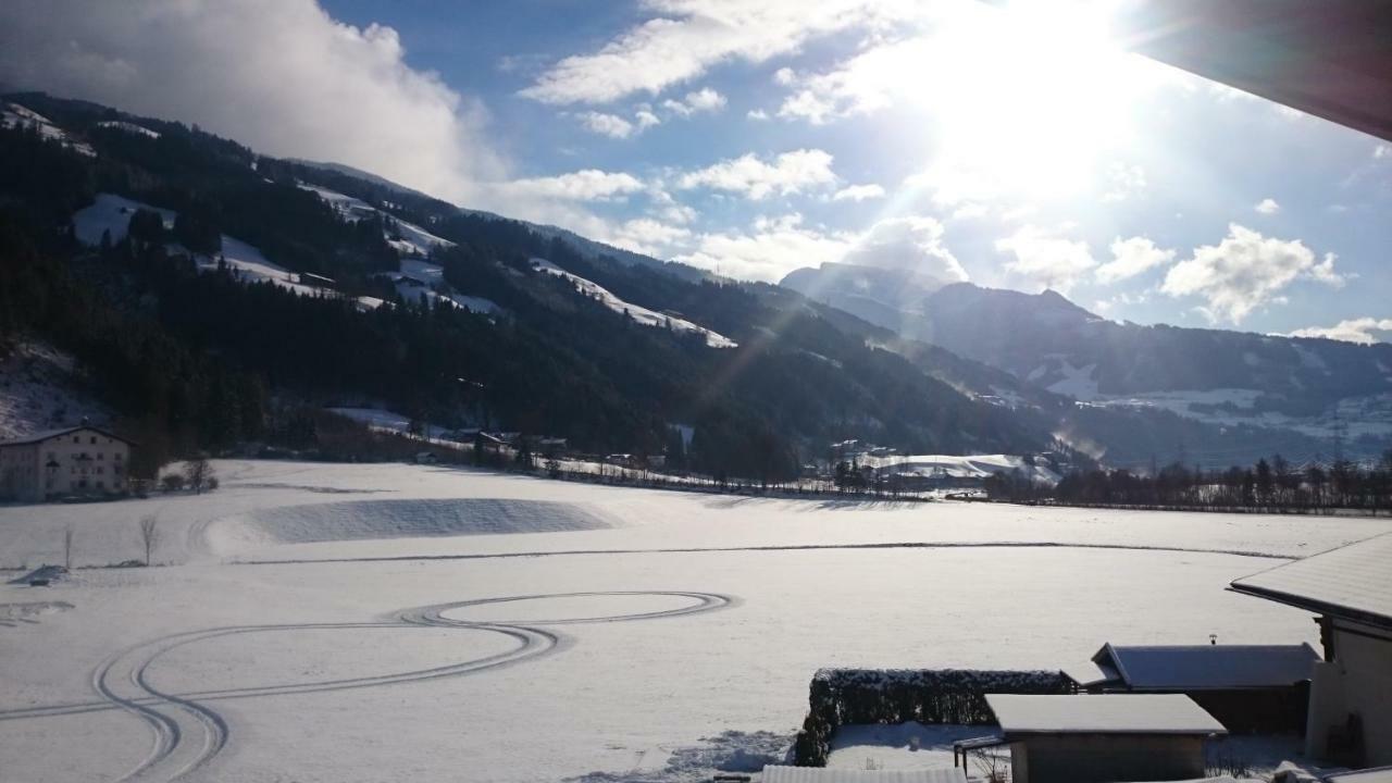 Apart Pfister Aschau Im Zillertal Exterior foto
